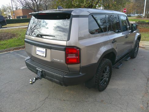 Used 2024 Toyota Land Cruiser 1958 image 15