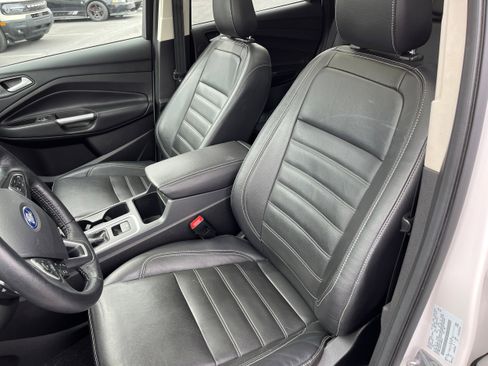 Certified 2018 Ford Escape Titanium w/ Ford Safe & Smart Package image 11