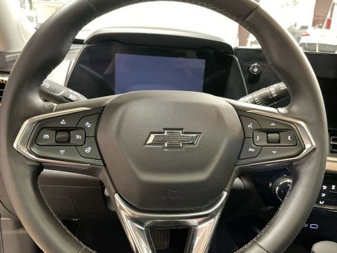 Used 2024 Chevrolet Trax LT w/ Sunroof Package FWD image 16