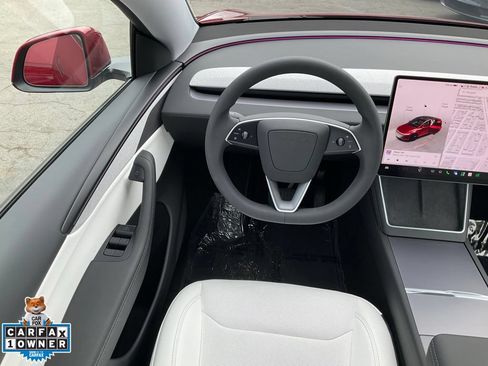 Used 2026 Tesla Model Y 2WD image 39