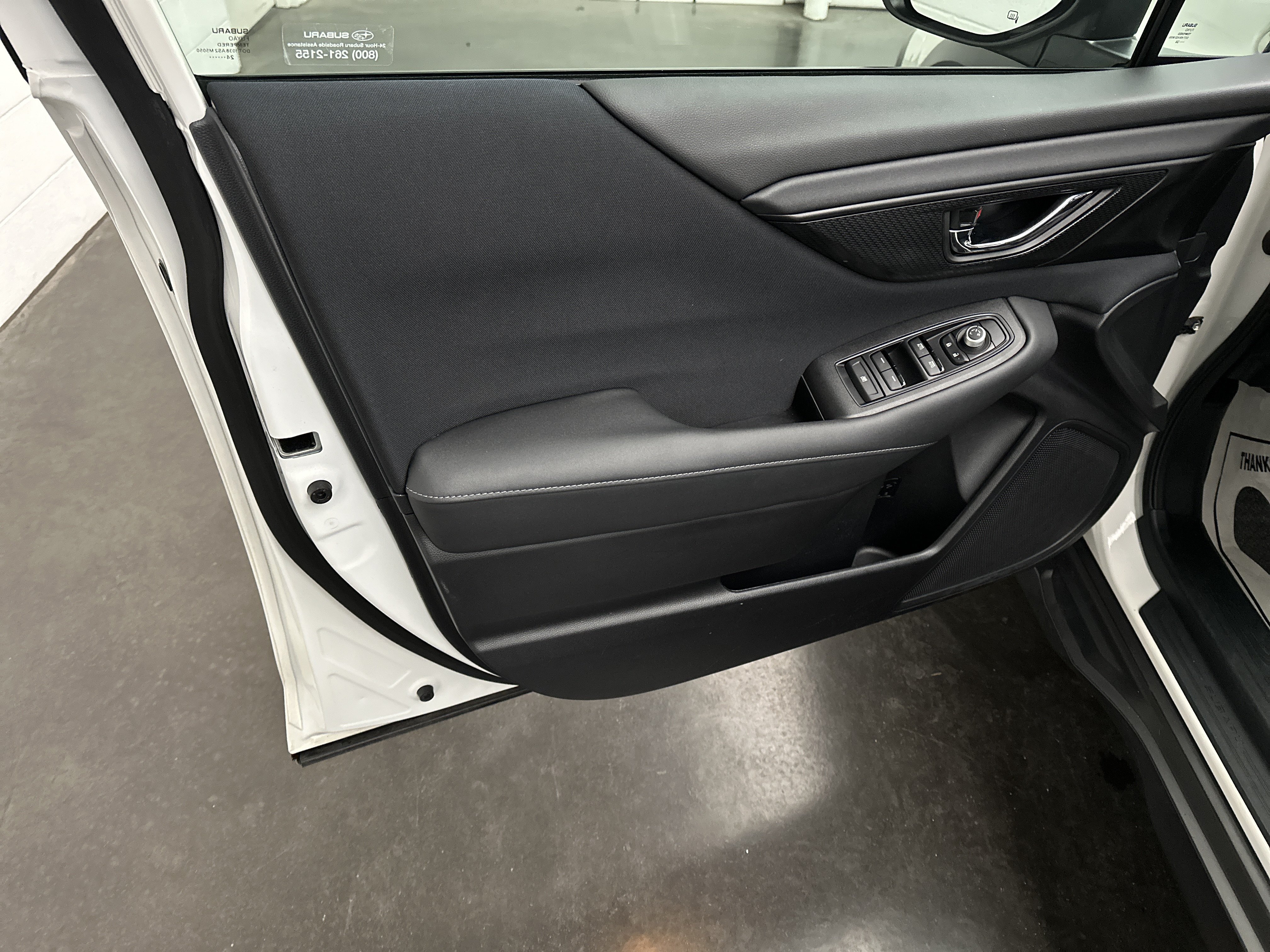 Used 2025 Subaru Outback Premium AWD/4WD image 17