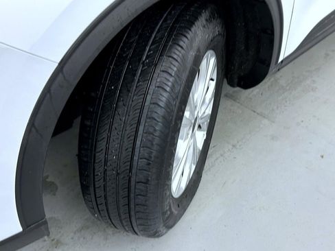 Used 2025 Ford Escape Active AWD/4WD image 23