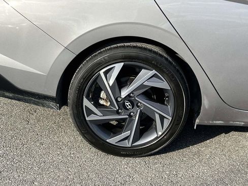 Used 2024 Hyundai Elantra SEL w/ Convenience Package image 8