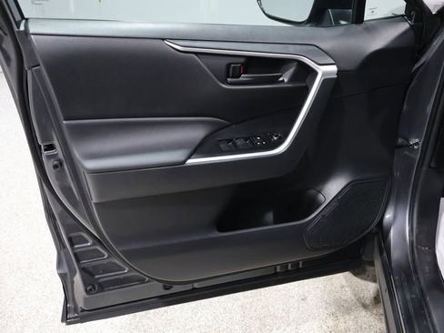 Used 2021 Toyota RAV4 LE w/ Carpet Mat Package (TMS) image 13