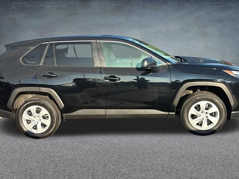 Used 2025 Toyota RAV4 LE AWD/4WD image 28