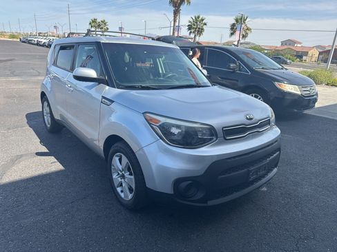 Used 2018 Kia Soul FWD image 8