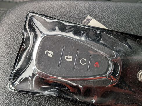 Certified 2025 Chevrolet Trax LT w/ LT Convenience Package image 36