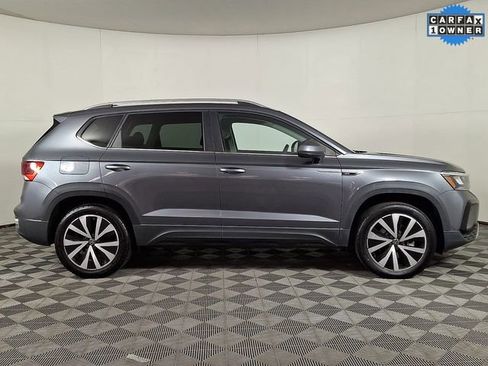 Used 2022 Volkswagen Taos SE image 10