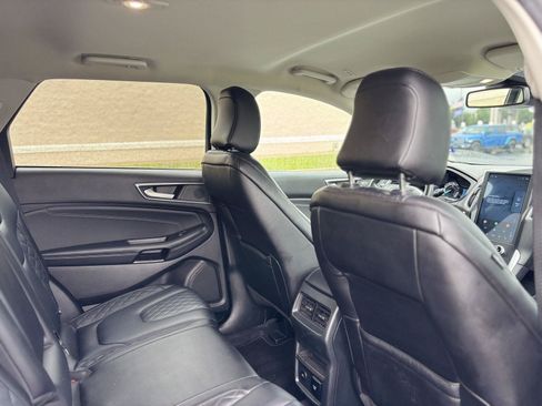 Used 2024 Ford Edge Titanium AWD/4WD image 19