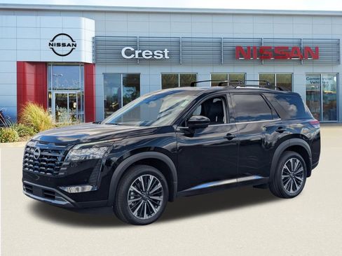 New 2026 Nissan Pathfinder Platinum FWD image 1