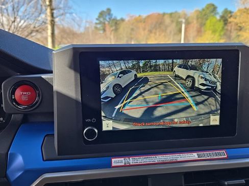 Used 2025 Toyota Tacoma TRD Off-Road image 5