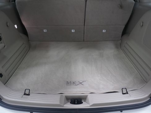 Used 2014 Lincoln MKX FWD w/ Equipment Group 102A image 26
