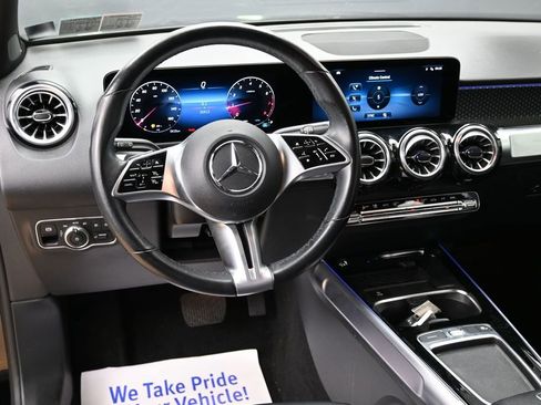 Used 2024 Mercedes-Benz GLB 250 image 37