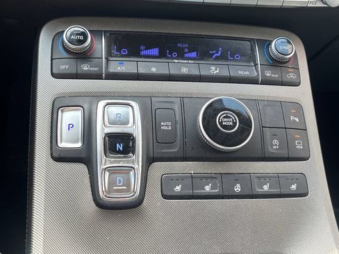 Used 2021 Hyundai Palisade Limited FWD image 14