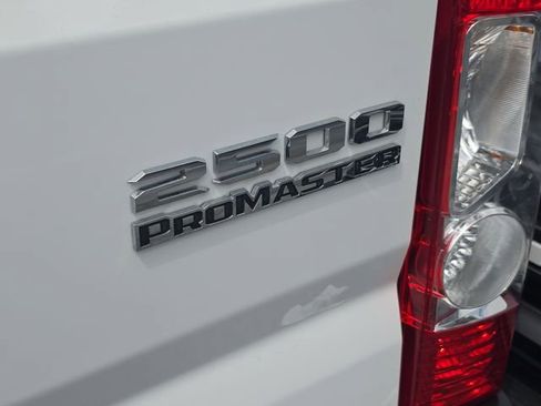 Used 2024 RAM ProMaster 2500 w/ Convenience Group FWD image 7