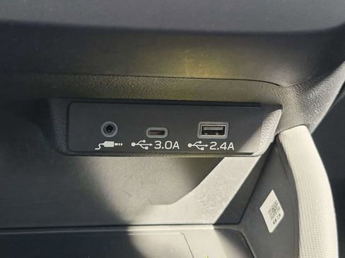 Used 2026 Subaru Forester Premium AWD/4WD image 29