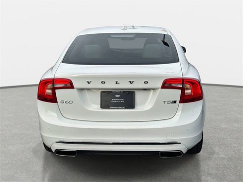 Used 2017 Volvo S60 T5 Inscription Platinum w/ Climate Package image 4