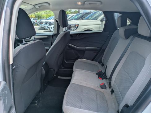 Certified 2022 Ford Escape SE AWD/4WD image 13