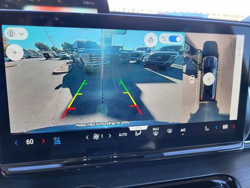 Used 2025 Ford Expedition Platinum w/ Driver's Package image 30