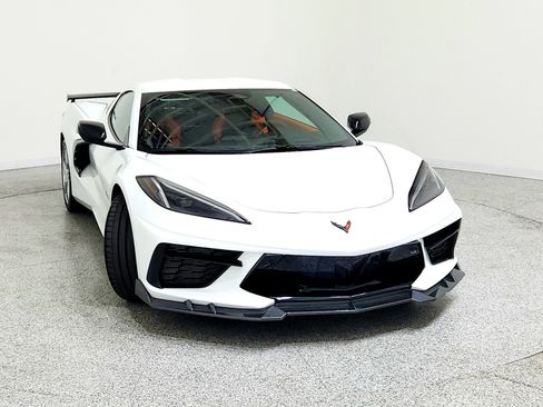 Used 2025 Chevrolet Corvette 3LT w/ Z51 Performance Package image 3