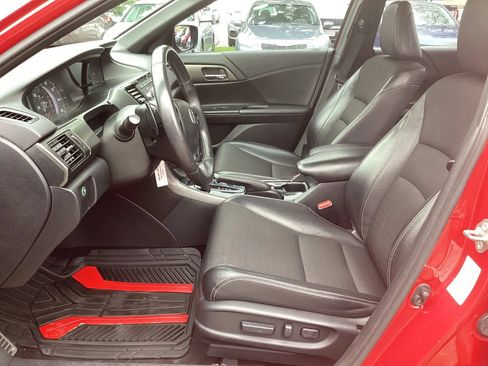 Used 2016 Honda Accord Sport image 16