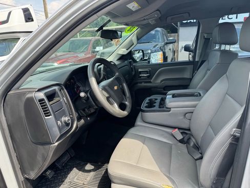Used 2018 Chevrolet Silverado 1500 W/T RWD image 9
