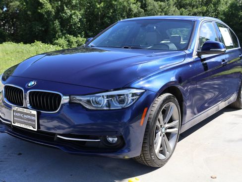 Used 2017 BMW 330i Sedan w/ Premium Package image 1