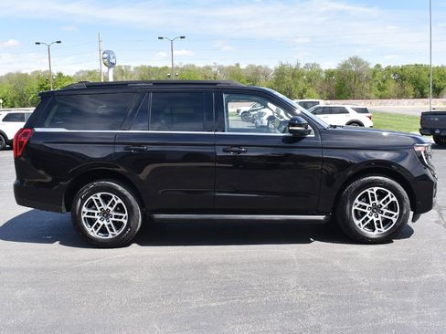 Used 2025 Ford Expedition Active AWD/4WD image 16