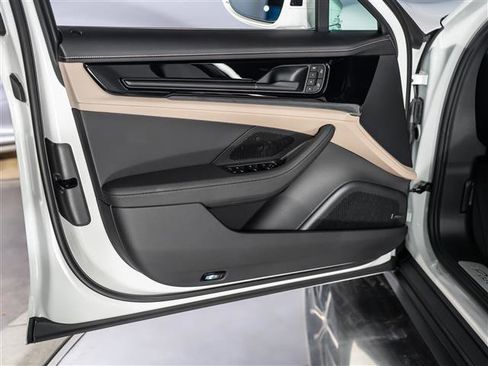 New 2026 Porsche Panamera 4S image 24