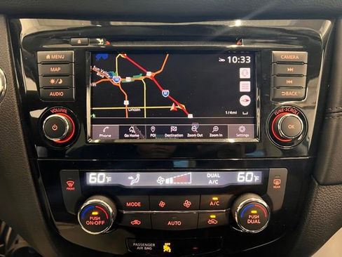 Used 2020 Nissan Rogue SL FWD image 25