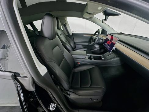 Used 2023 Tesla Model Y Long Range image 29