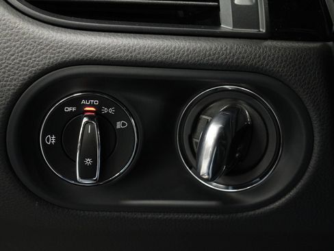 New 2026 Porsche Macan AWD/4WD image 29