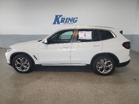 Used 2022 BMW X3 sDrive30i w/ Premium Package 2 RWD image 2