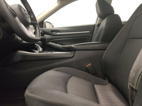 Used 2023 Nissan Altima 2.5 SV FWD image 17