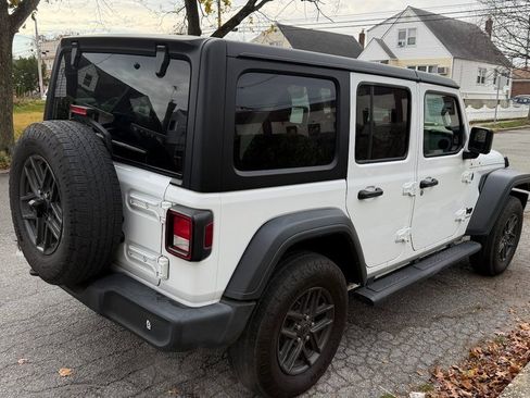 Used 2024 Jeep Wrangler Sport S image 5