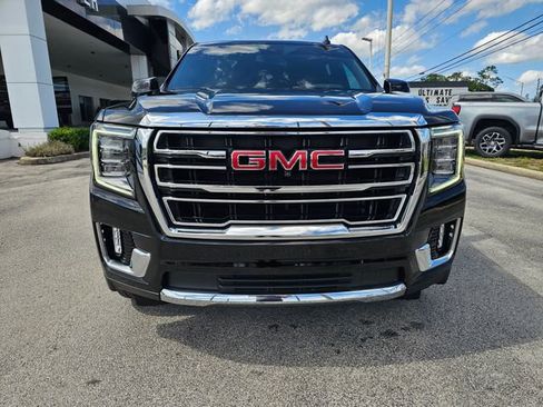 Used 2023 GMC Yukon SLT w/ SLT Premium Package AWD/4WD image 8