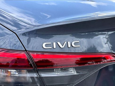 Used 2024 Honda Civic Sport image 10