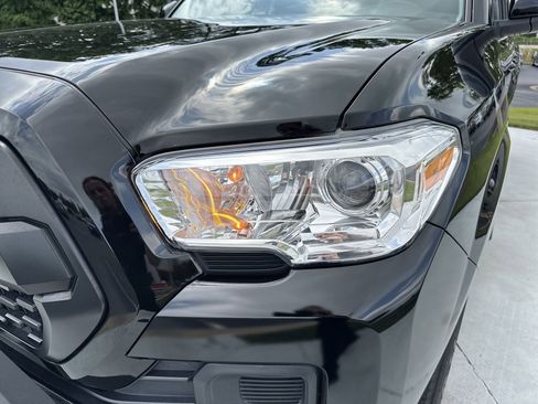 Certified 2023 Toyota Tacoma SR AWD/4WD image 6