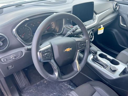 New 2025 Chevrolet Blazer LT w/ Midnight/Sport Edition image 15