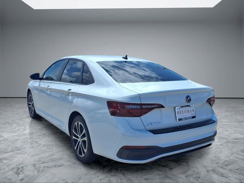 Used 2024 Volkswagen Jetta Sport FWD image 5