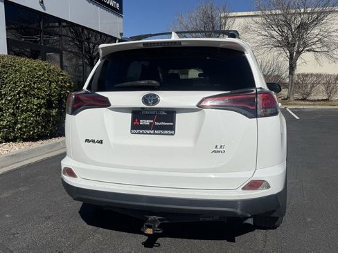 Used 2018 Toyota RAV4 LE w/ All Weather Liner Package image 34