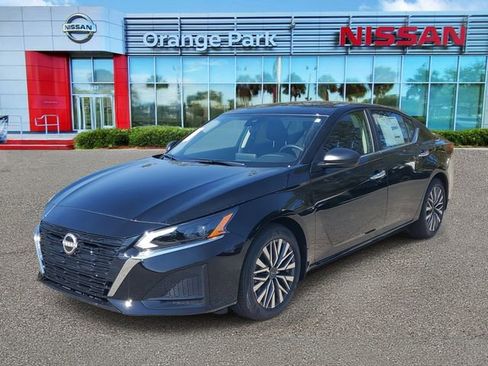 New 2025 Nissan Altima 2.5 SV image 4