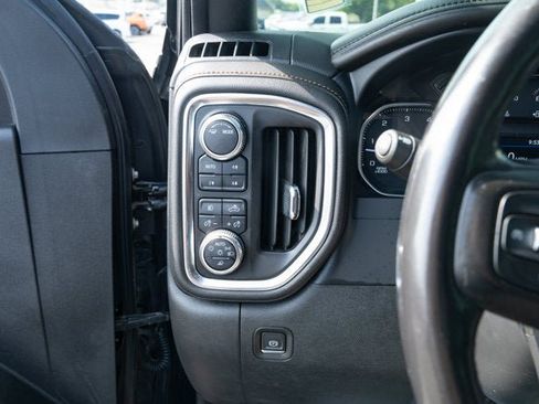 Used 2022 GMC Sierra 2500 AT4 w/ AT4 Preferred Package AWD/4WD image 24