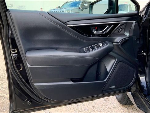 Used 2023 Subaru Outback Limited image 21