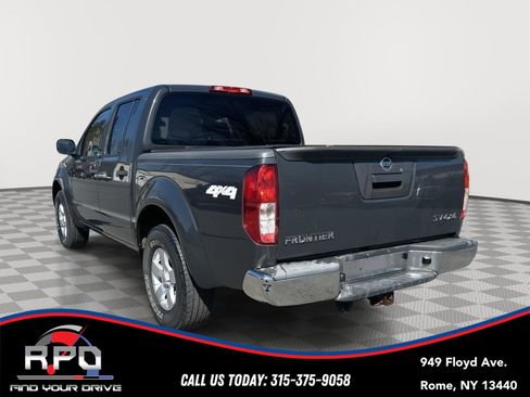 Used 2013 Nissan Frontier SV image 3
