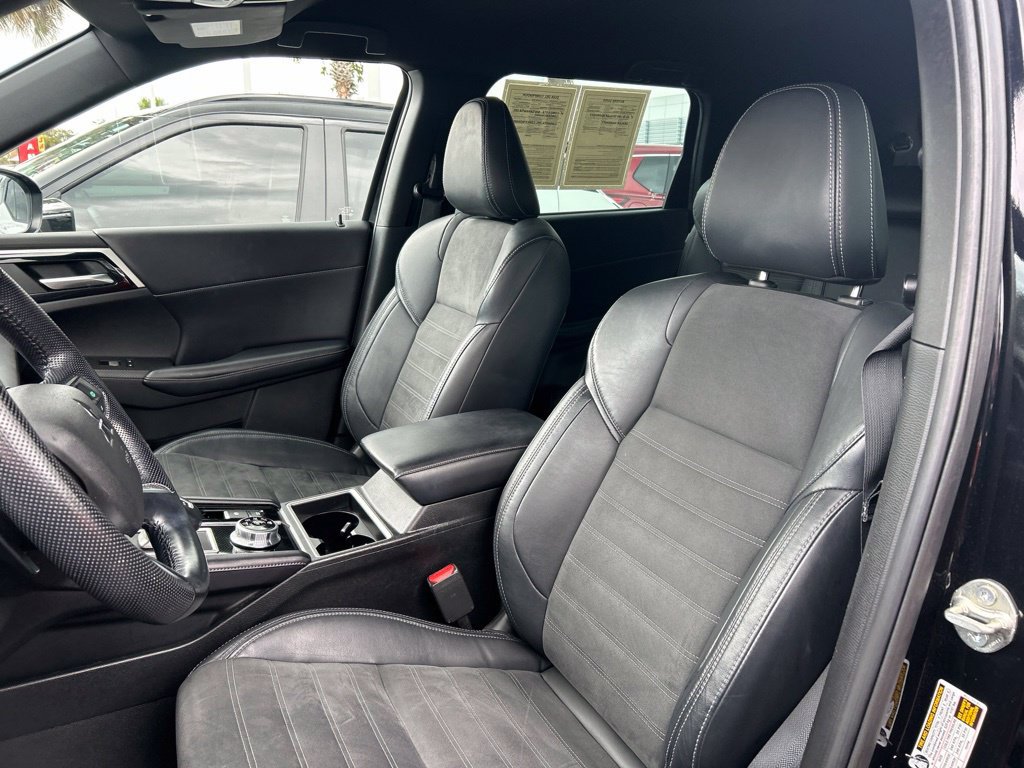 Used 2023 Mitsubishi Outlander SE Black Edition AWD/4WD image 20