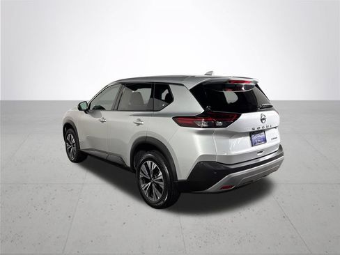 Used 2021 Nissan Rogue SV AWD/4WD image 8