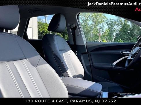 Used 2025 Audi Q5 Premium w/ Convenience Package AWD/4WD image 7