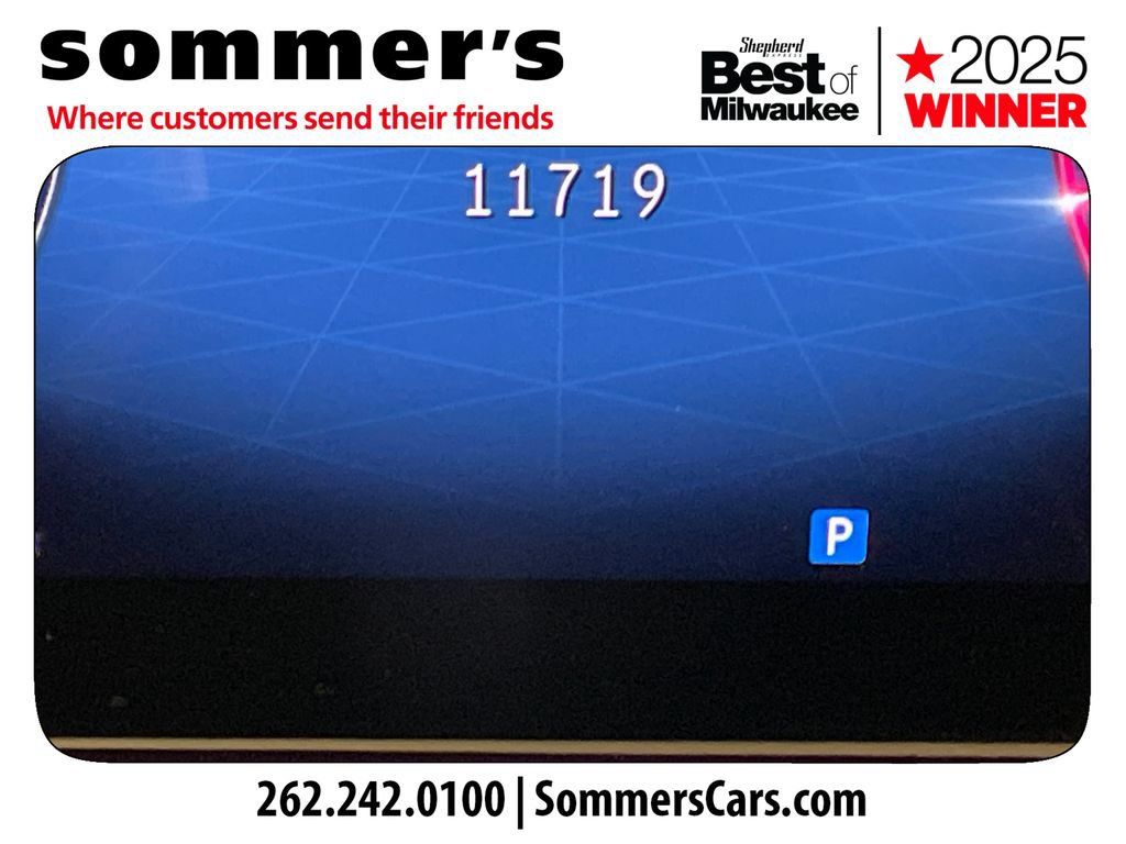 Used 2025 Mercedes-Benz GLS 450 4MATIC image 14