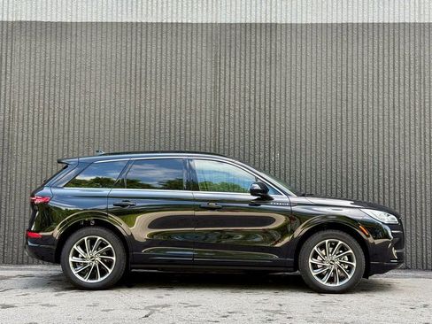 New 2025 Lincoln Corsair Grand Touring image 6